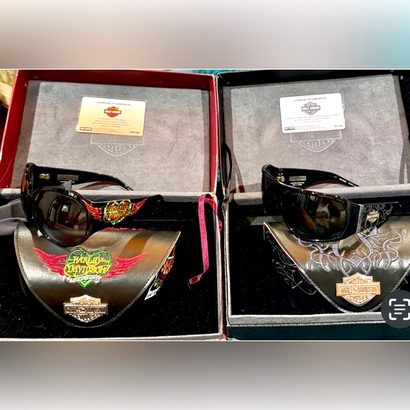 Set of limited edition signed and numbered Ed Hardy Edition shades - Picture 1 of 3